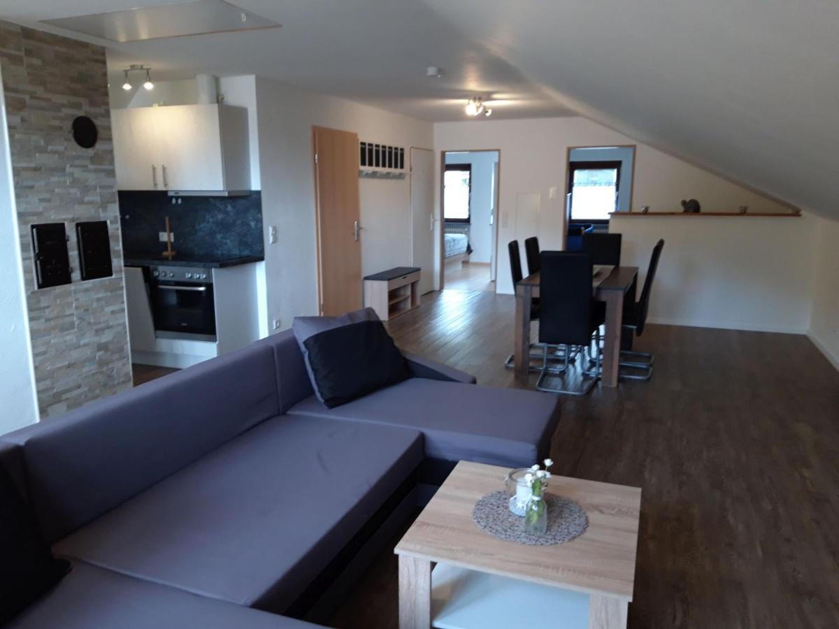 שטולינגן Ferienwohnung Pia מראה חיצוני תמונה